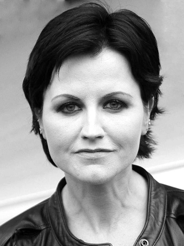 Долорес О’Риордан (Dolores O'Riordan)